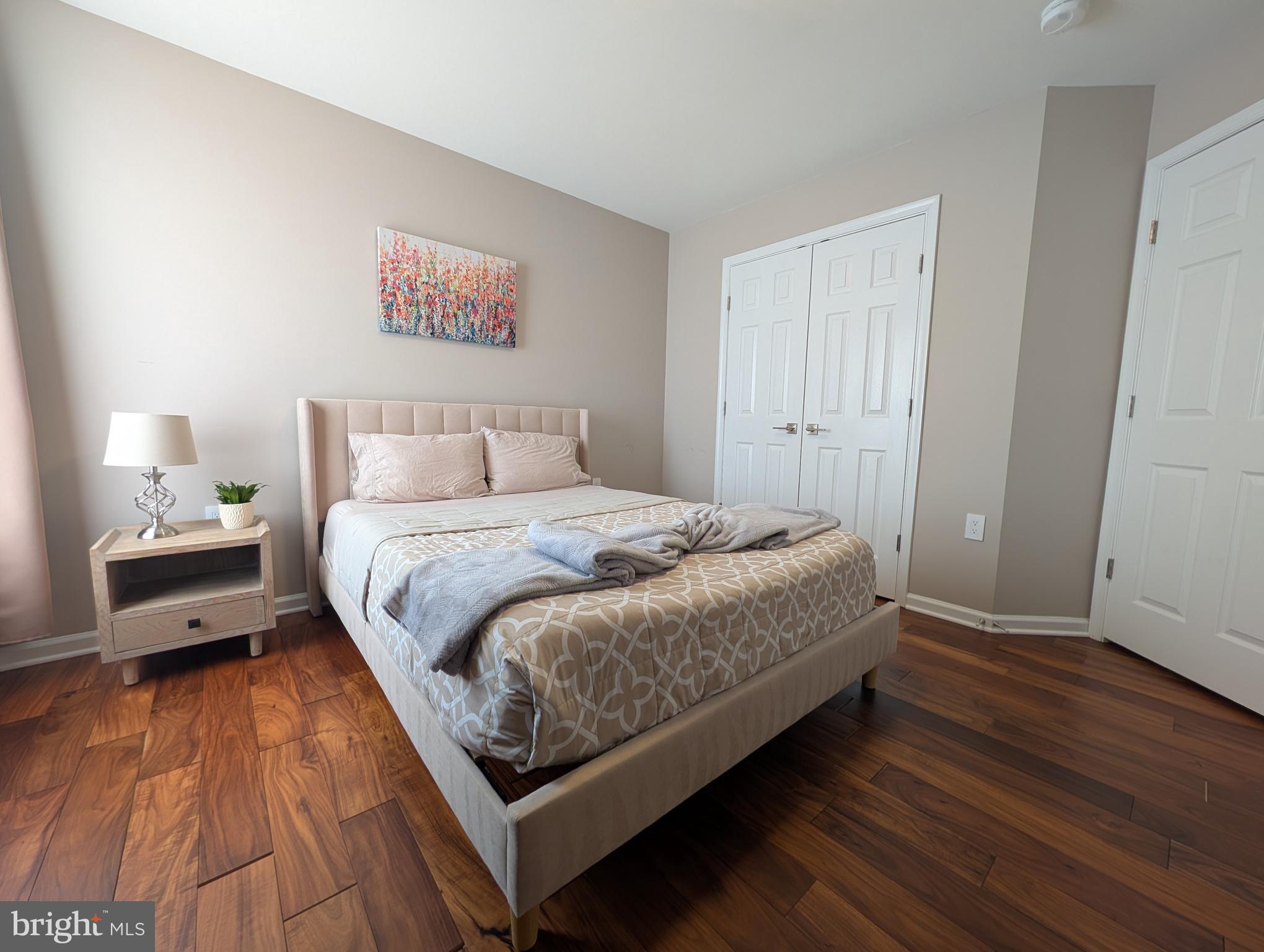 STRATFORD - Residential