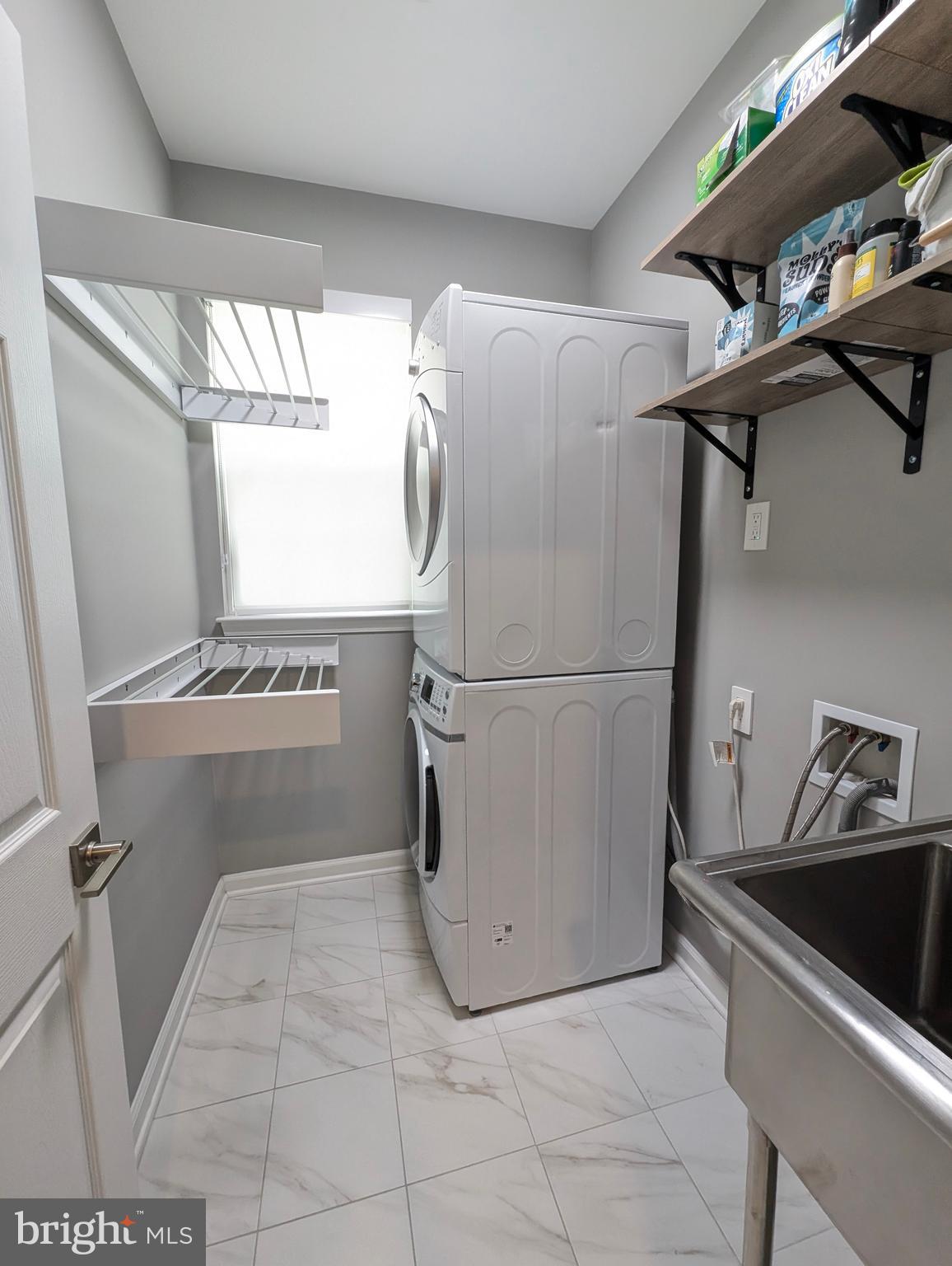 STRATFORD - Residential