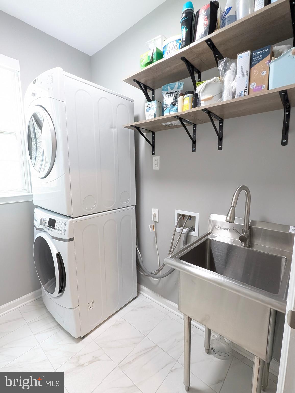 STRATFORD - Residential