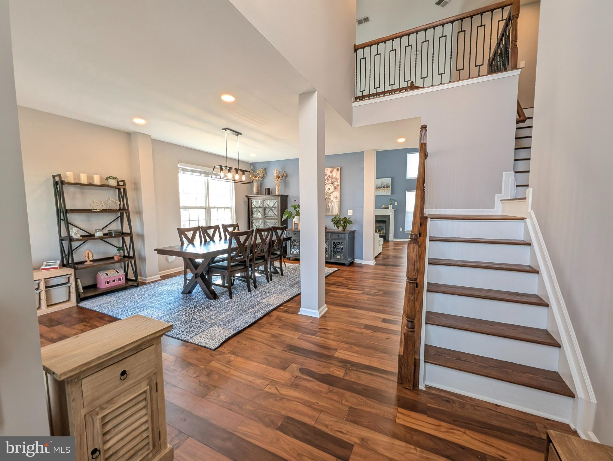 STRATFORD - Residential