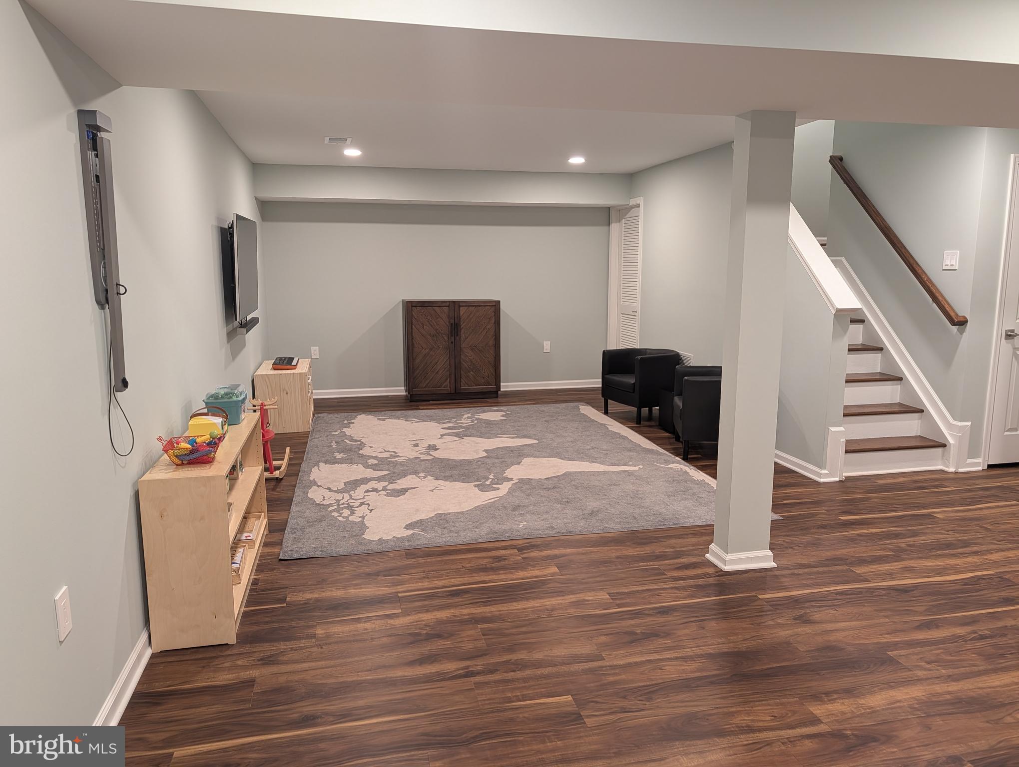 STRATFORD - Residential