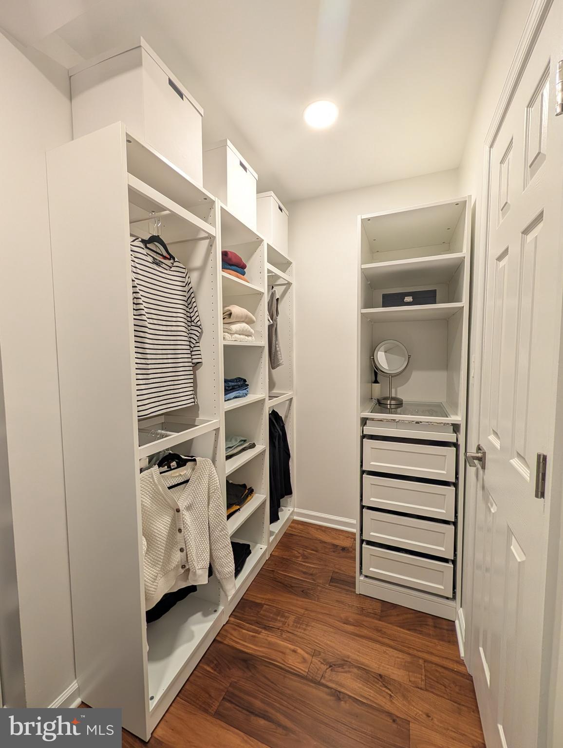 STRATFORD - Residential