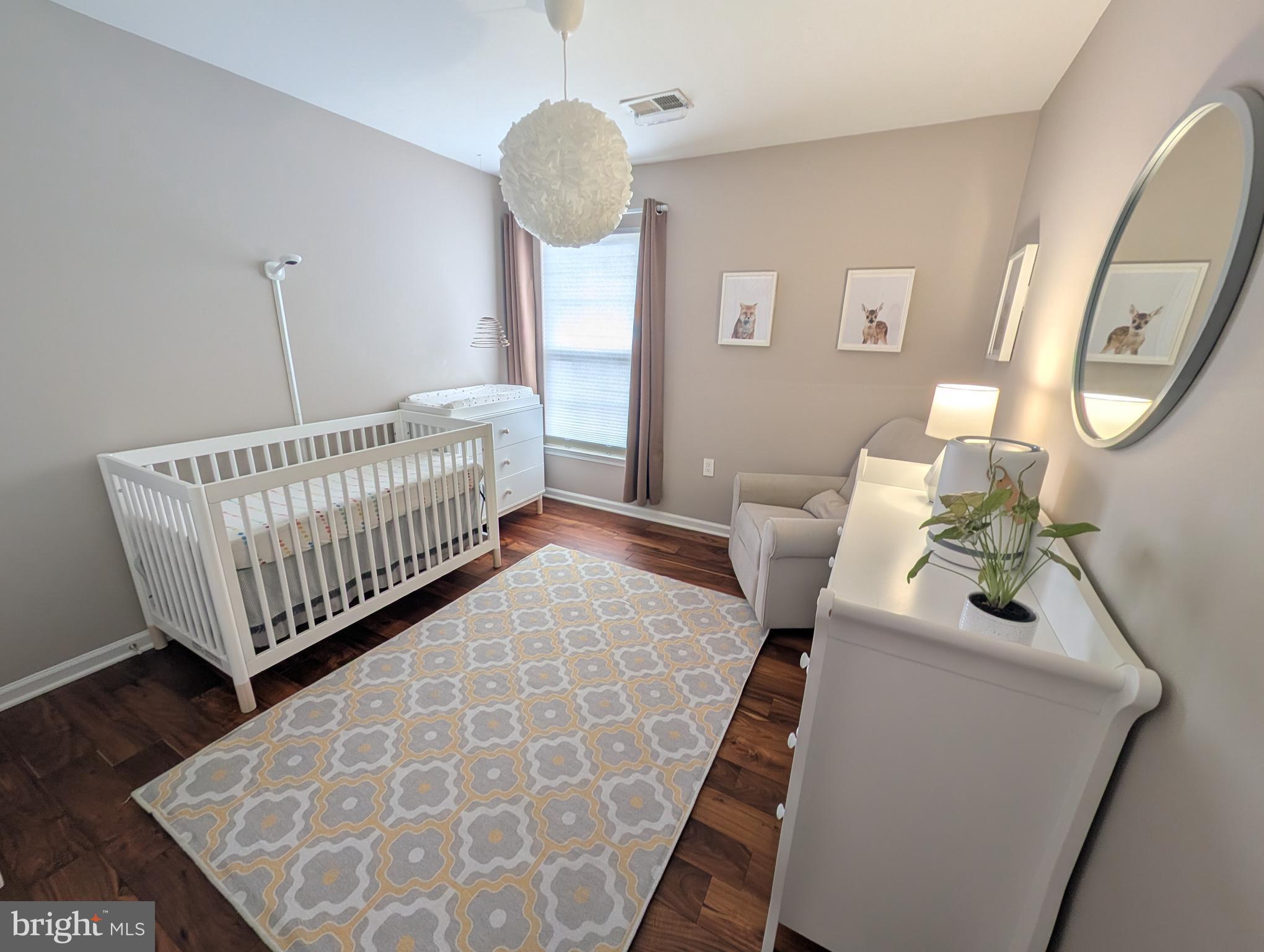 STRATFORD - Residential