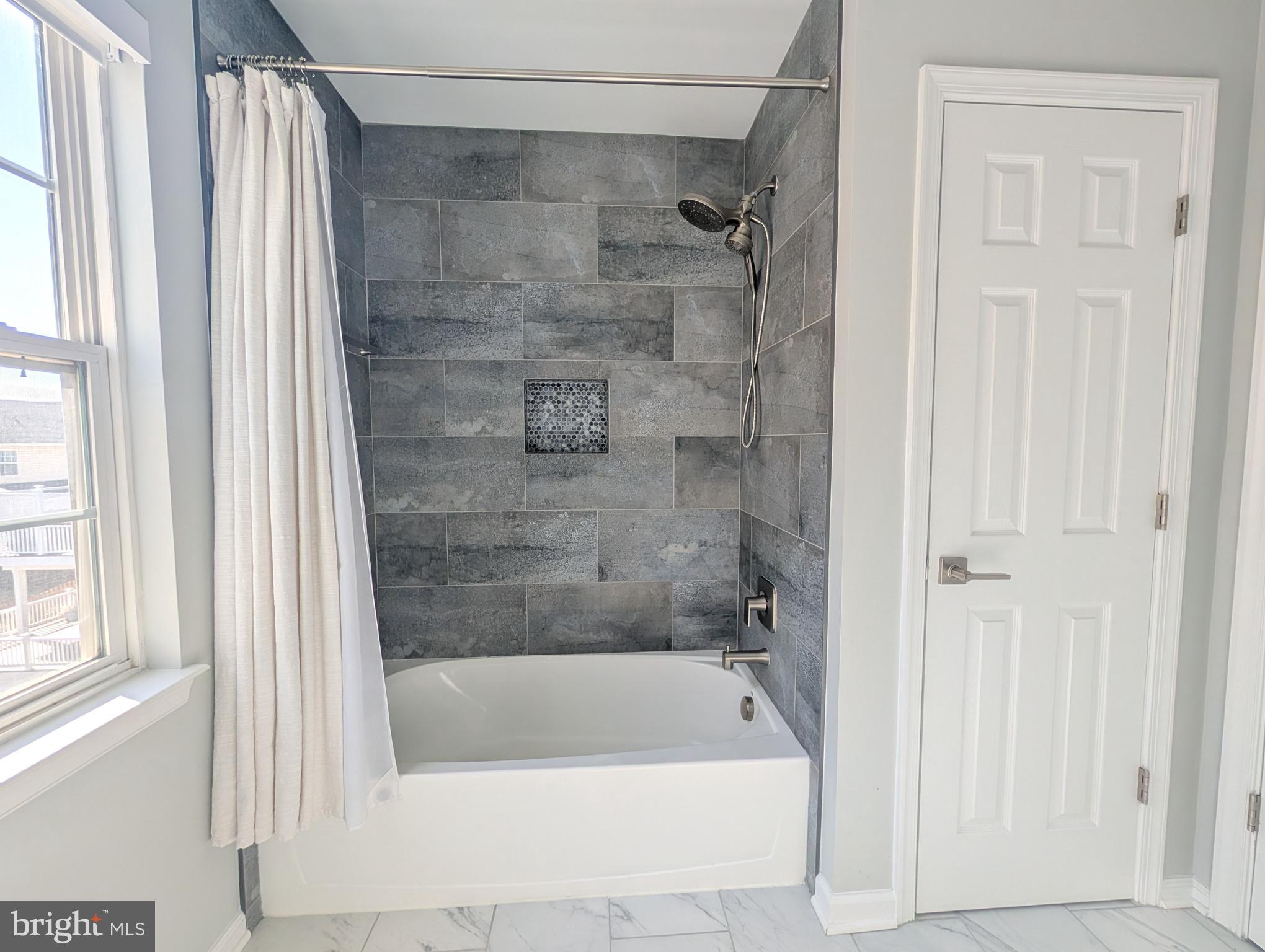 STRATFORD - Residential