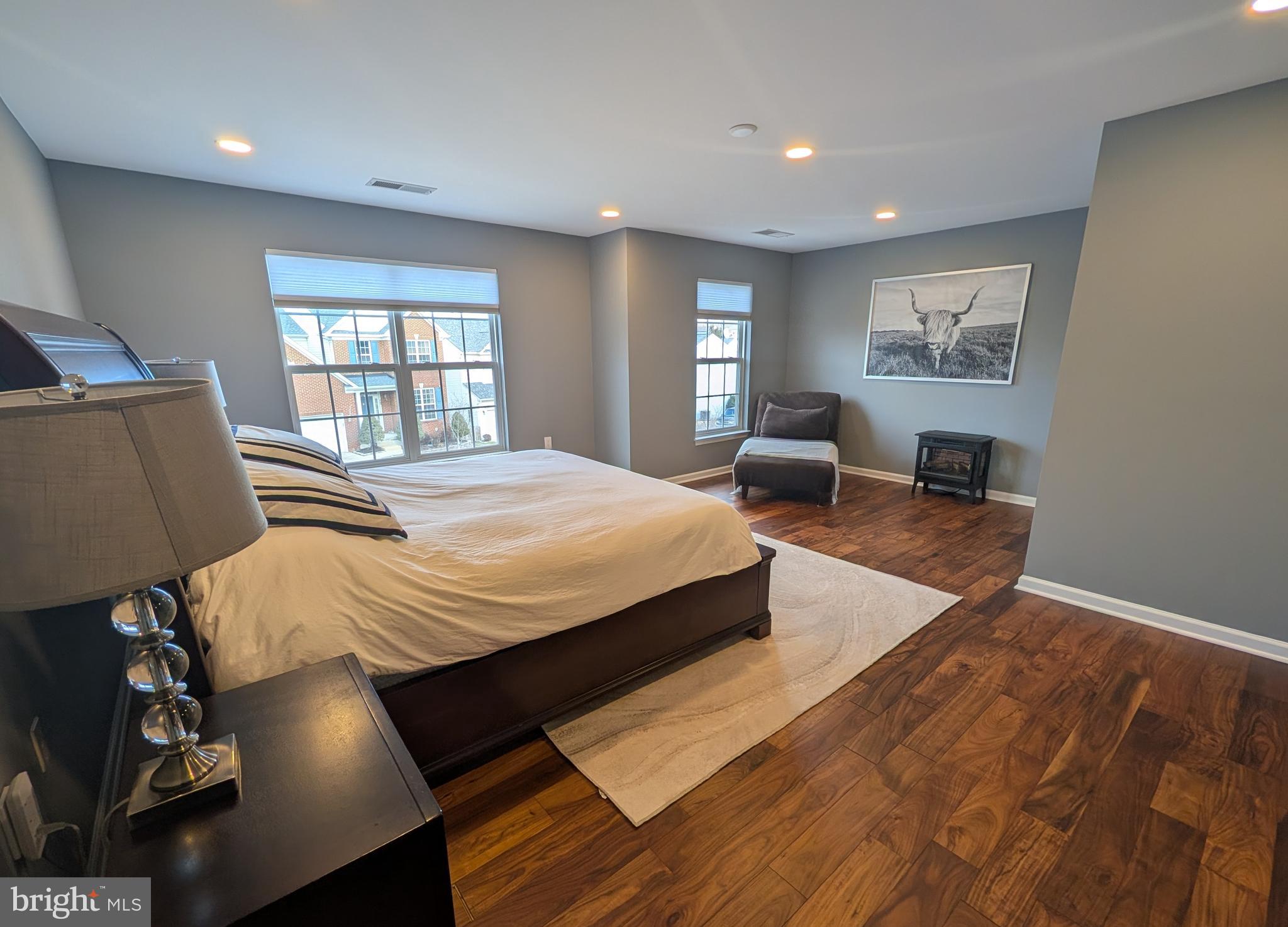 STRATFORD - Residential