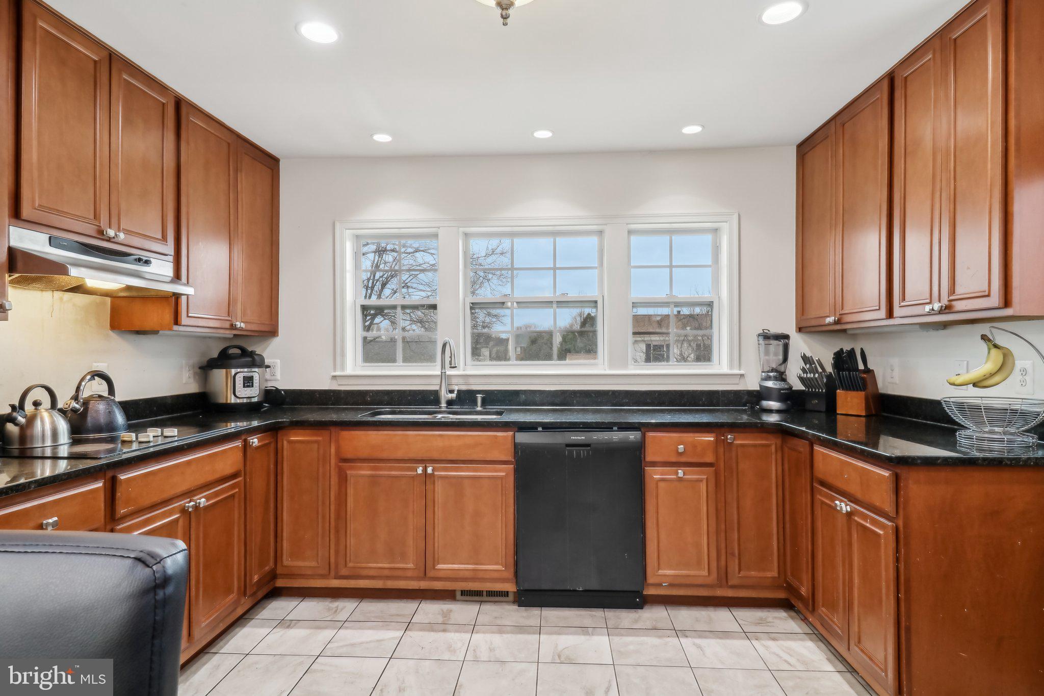 GLENN DALE ESTATES - Residential