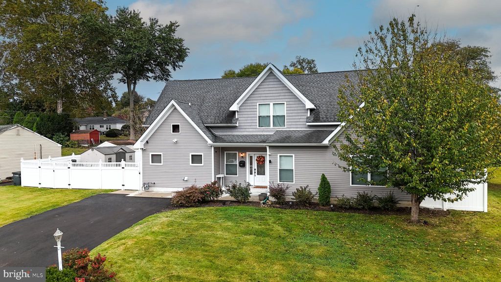 Photo of 1215 W Pine Street, FEASTERVILLE TREVOSE, PA 19053 (MLS # PABU2107566)