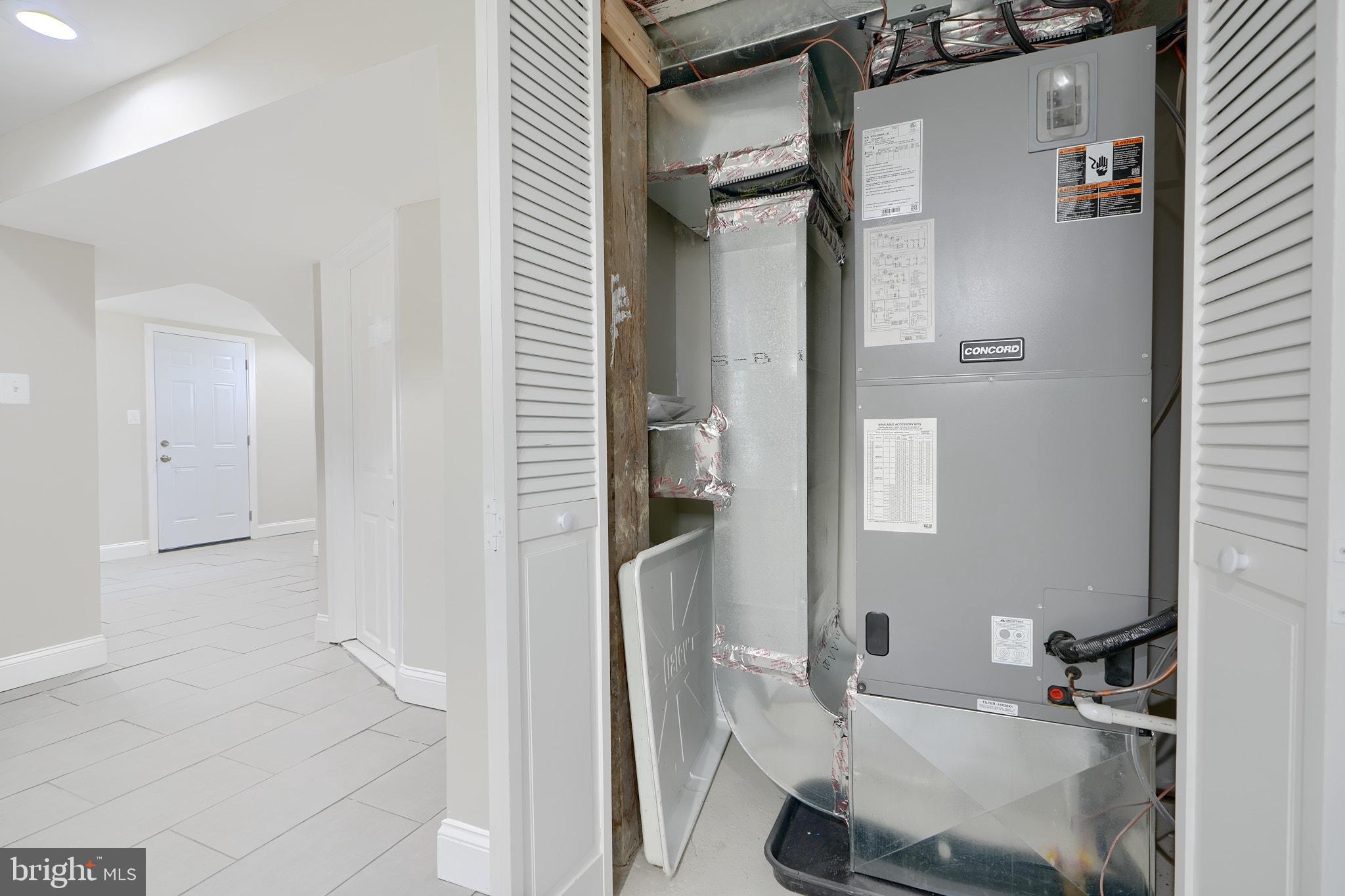 OAKCREST - Residential