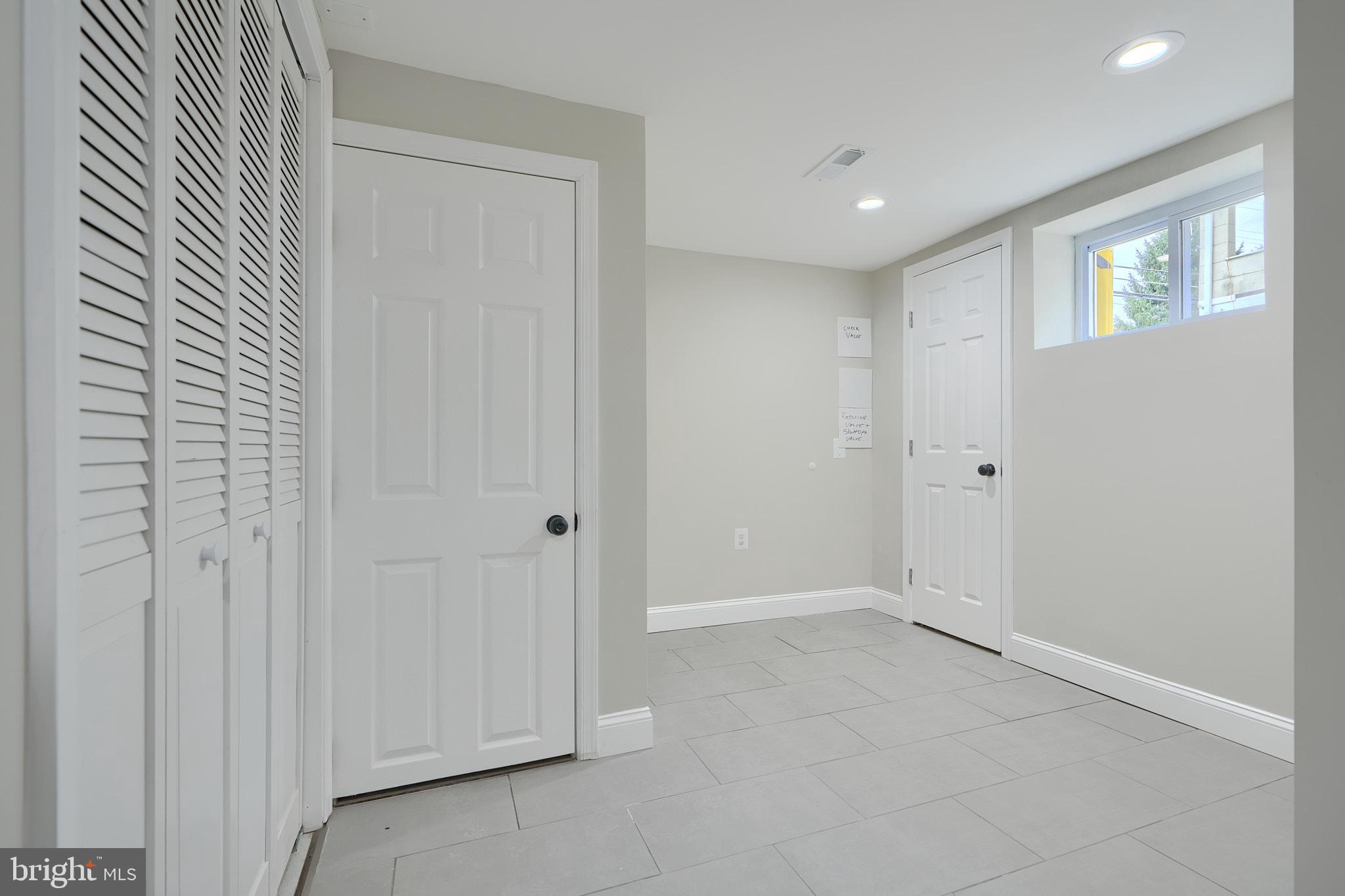 OAKCREST - Residential