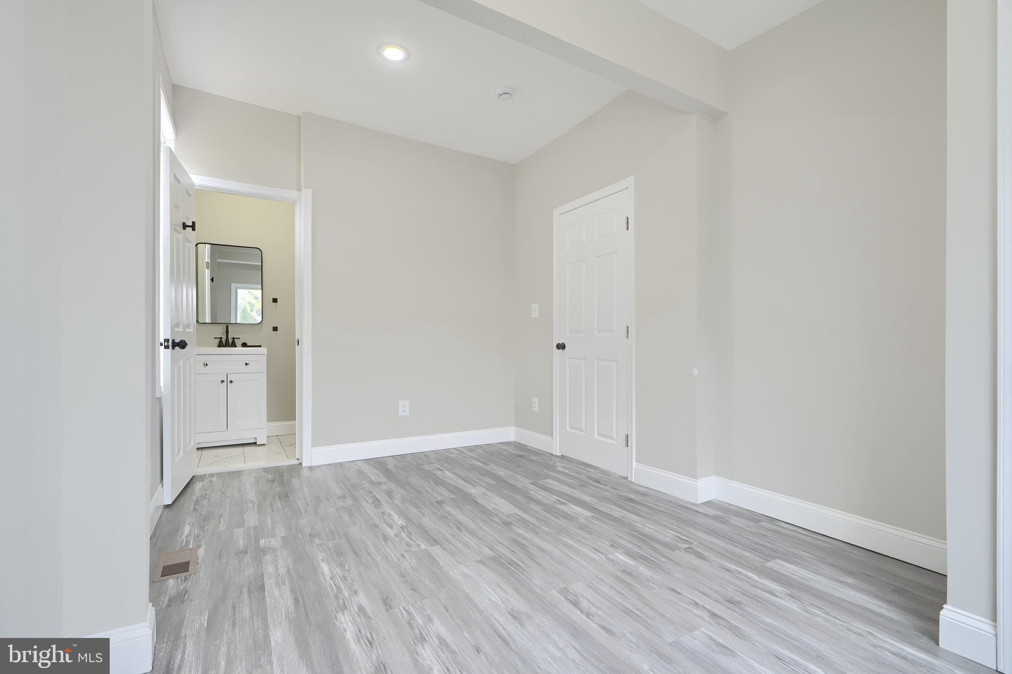 OAKCREST - Residential