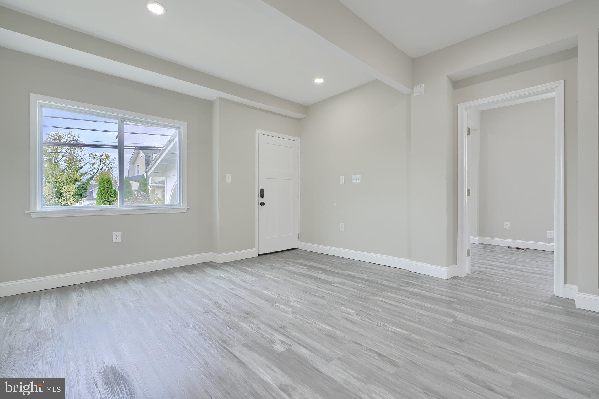 OAKCREST - Residential