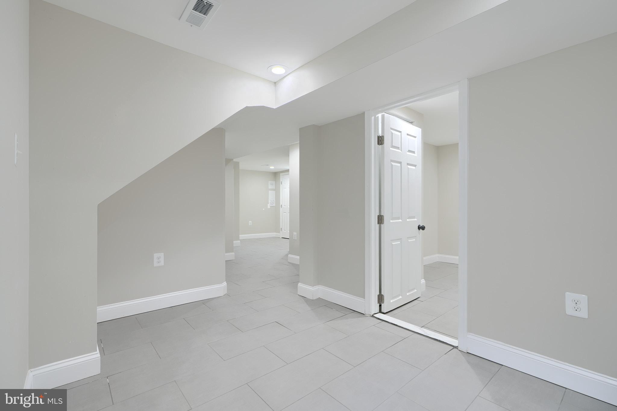 OAKCREST - Residential