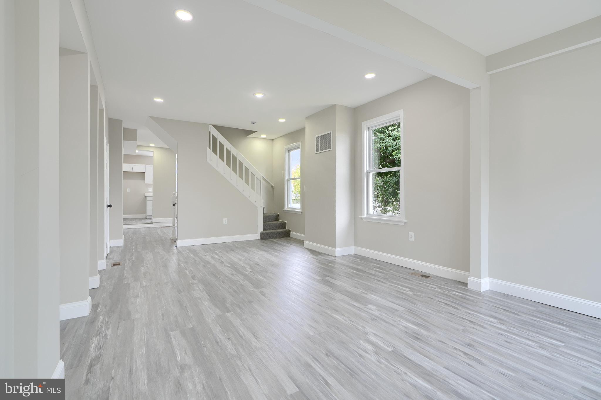 OAKCREST - Residential