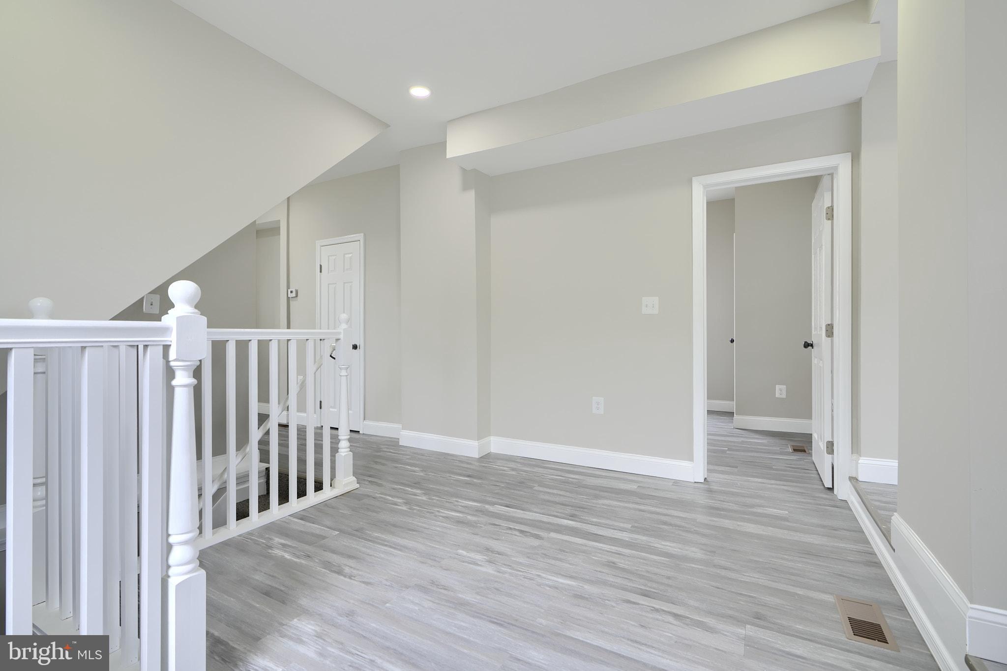 OAKCREST - Residential