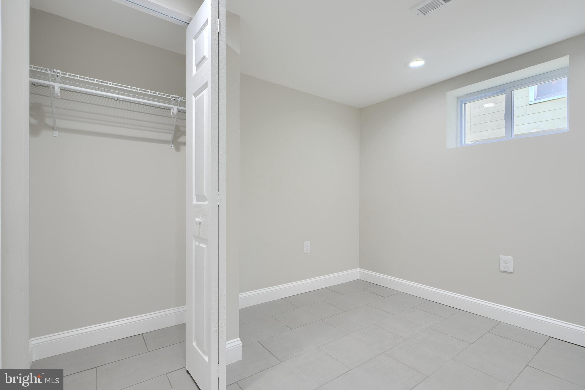 OAKCREST - Residential