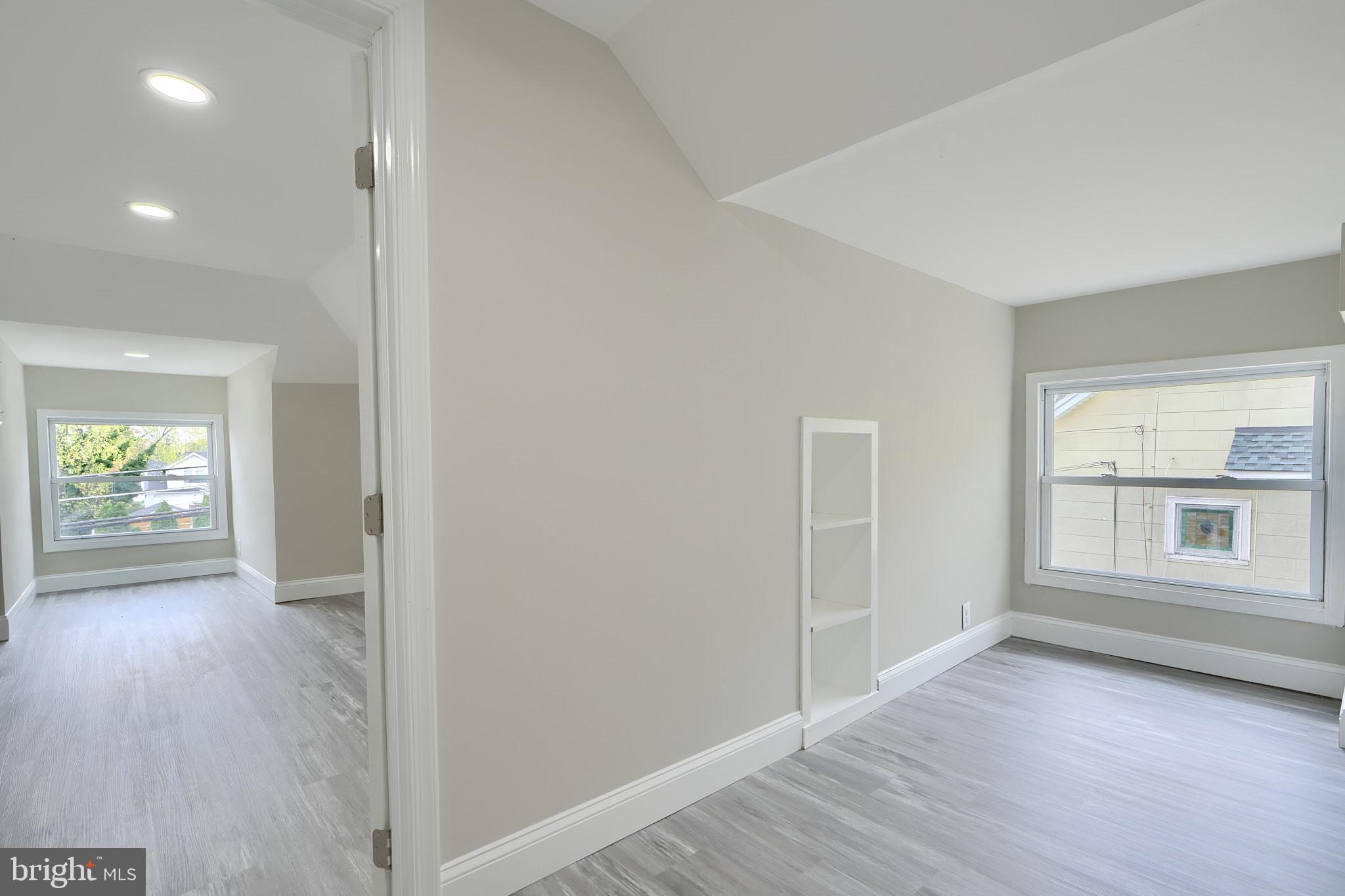 OAKCREST - Residential