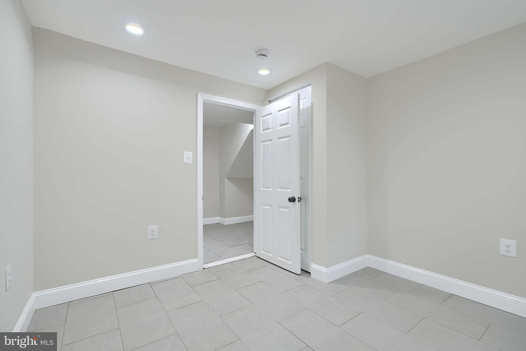 OAKCREST - Residential