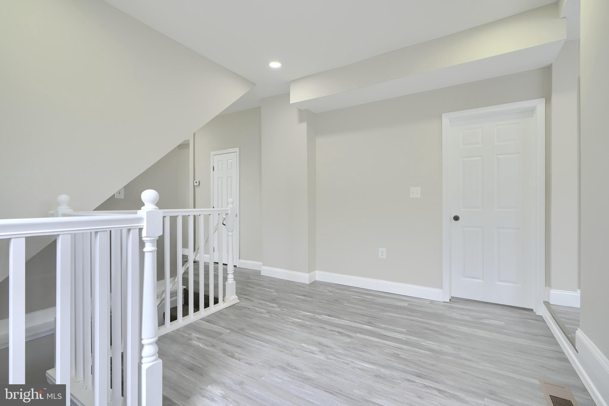 OAKCREST - Residential