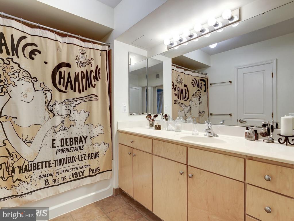 CENTRAL - Residential Lease