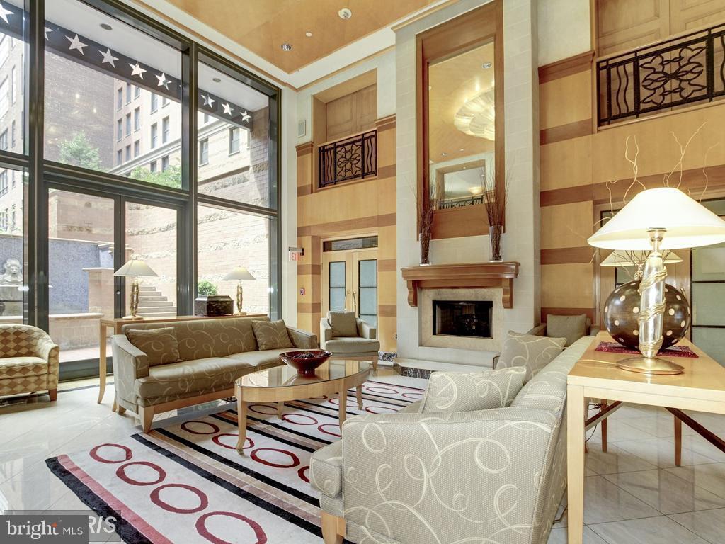 CENTRAL - Residential Lease