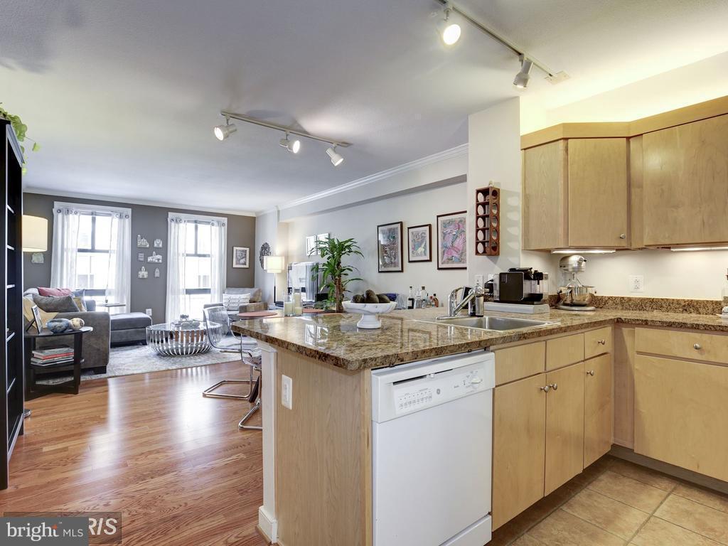 CENTRAL - Residential Lease