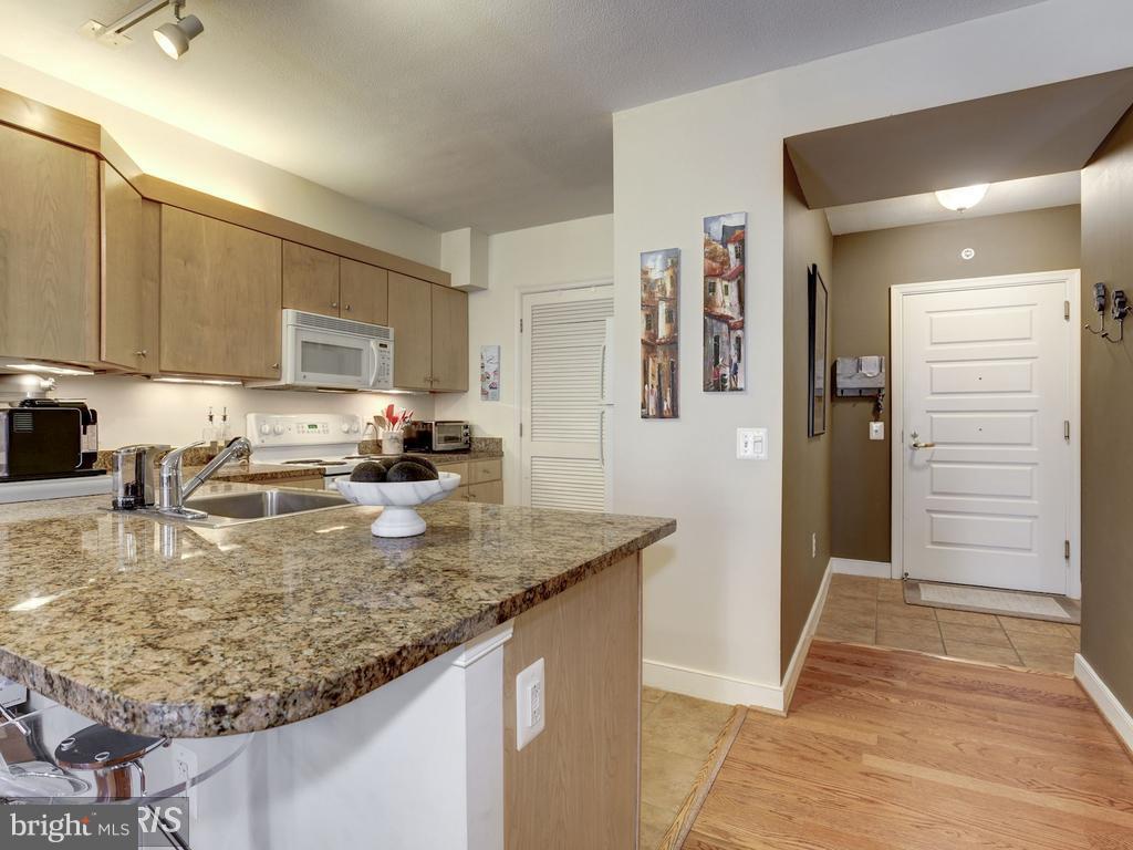 CENTRAL - Residential Lease