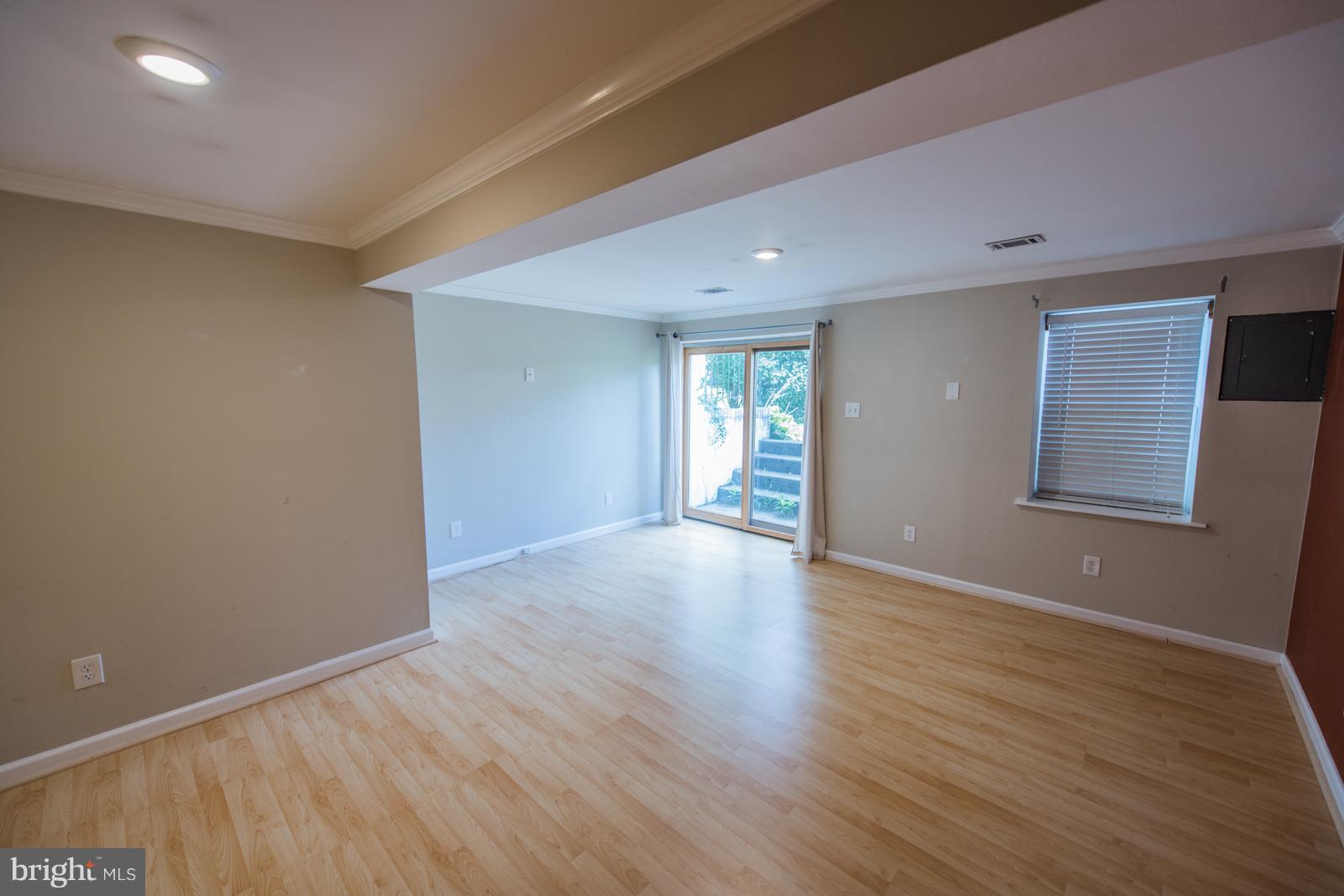 LEEDS SQUARE - Residential