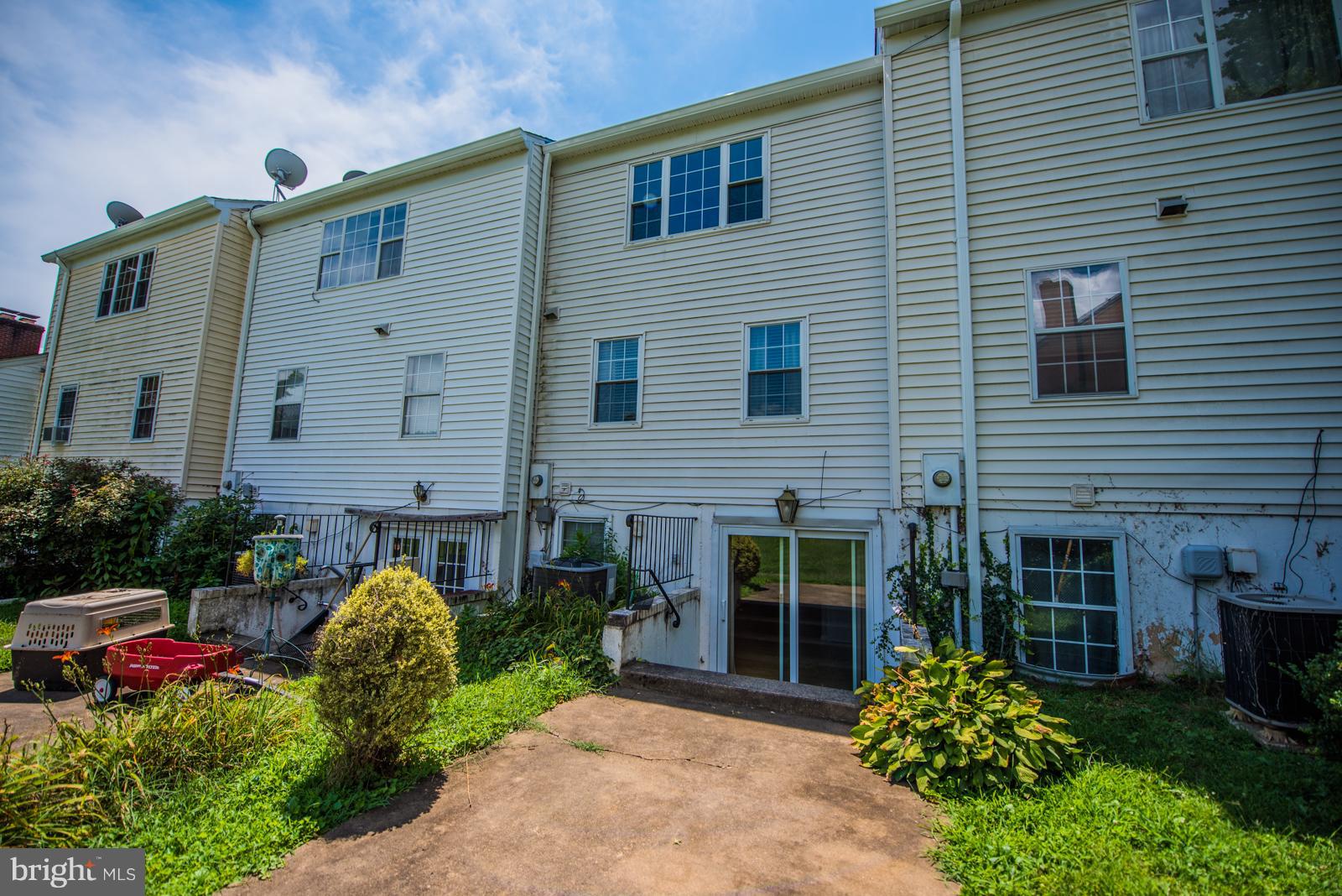 LEEDS SQUARE - Residential