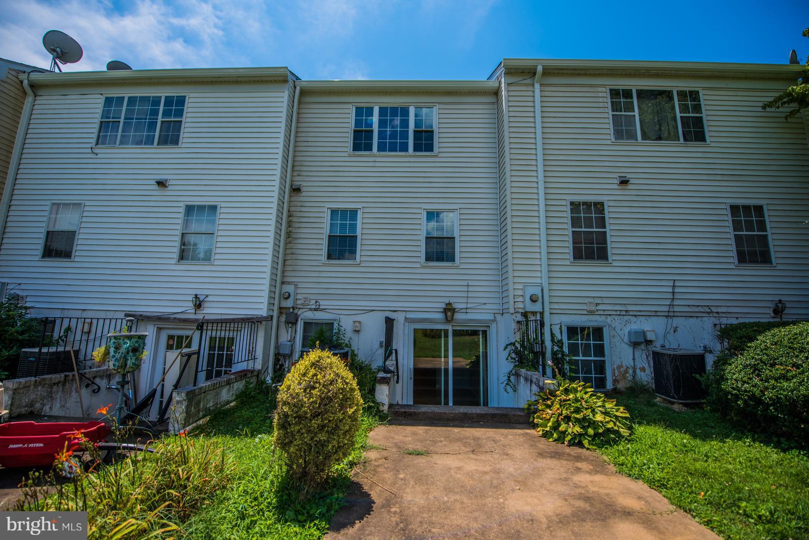 LEEDS SQUARE - Residential