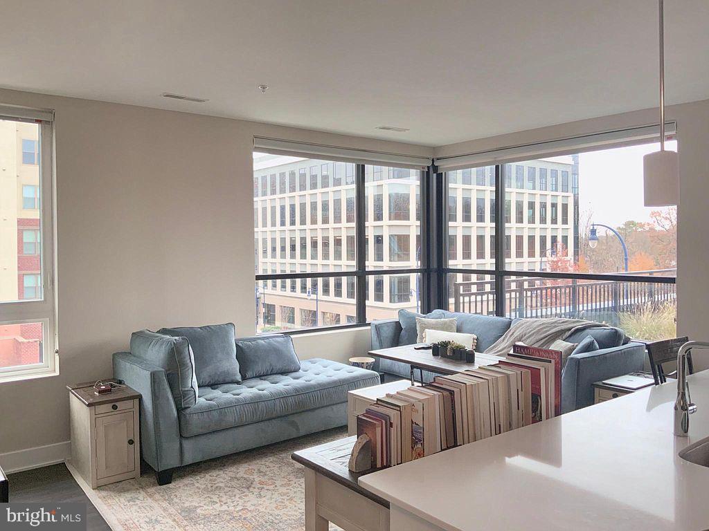 NATIONAL HARBOR - Residential Lease