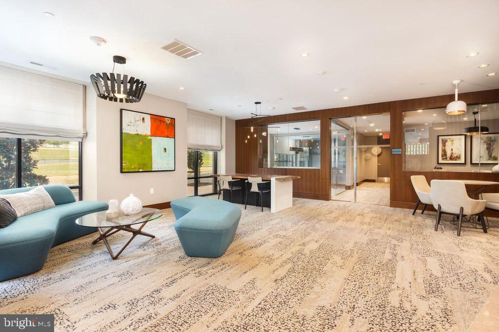 NATIONAL HARBOR - Residential Lease