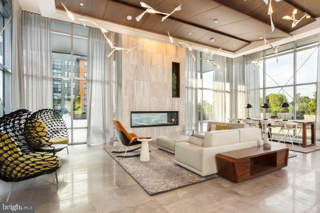 NATIONAL HARBOR - Residential Lease