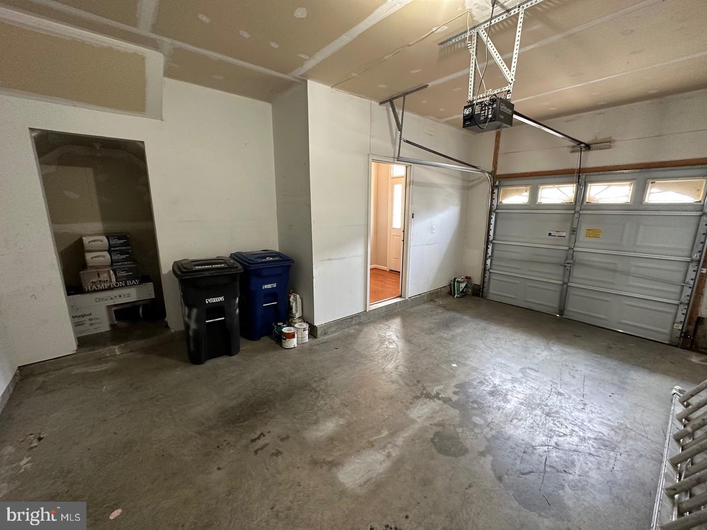 POTOMAC STATION - Residential Lease