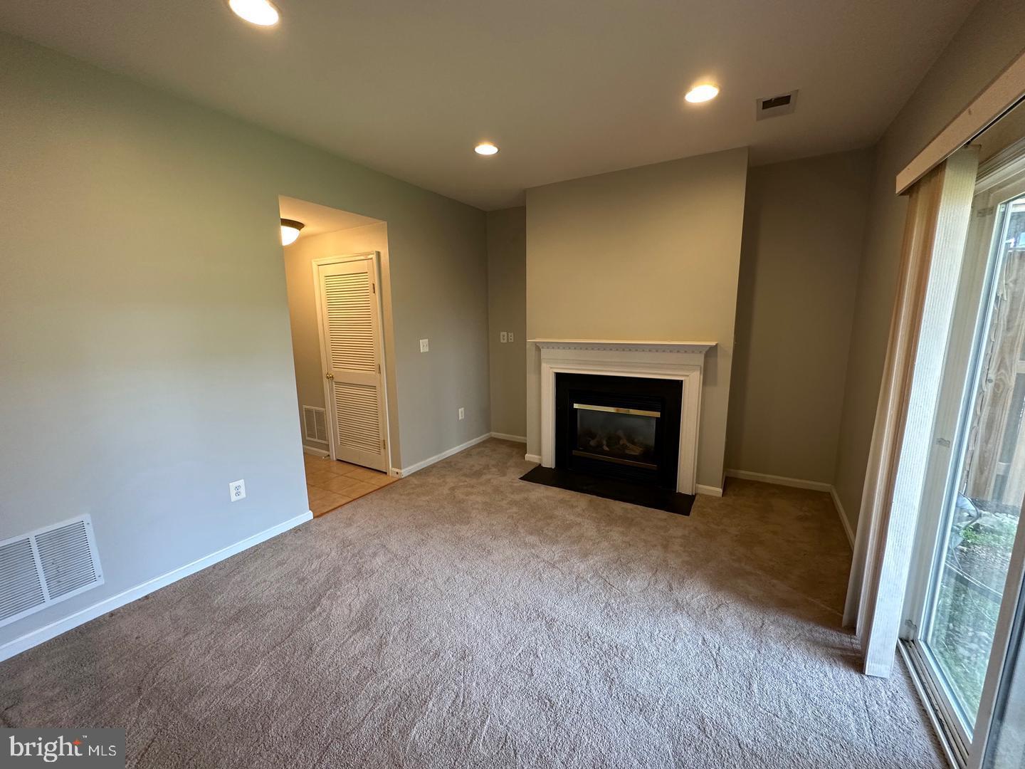 POTOMAC STATION - Residential Lease