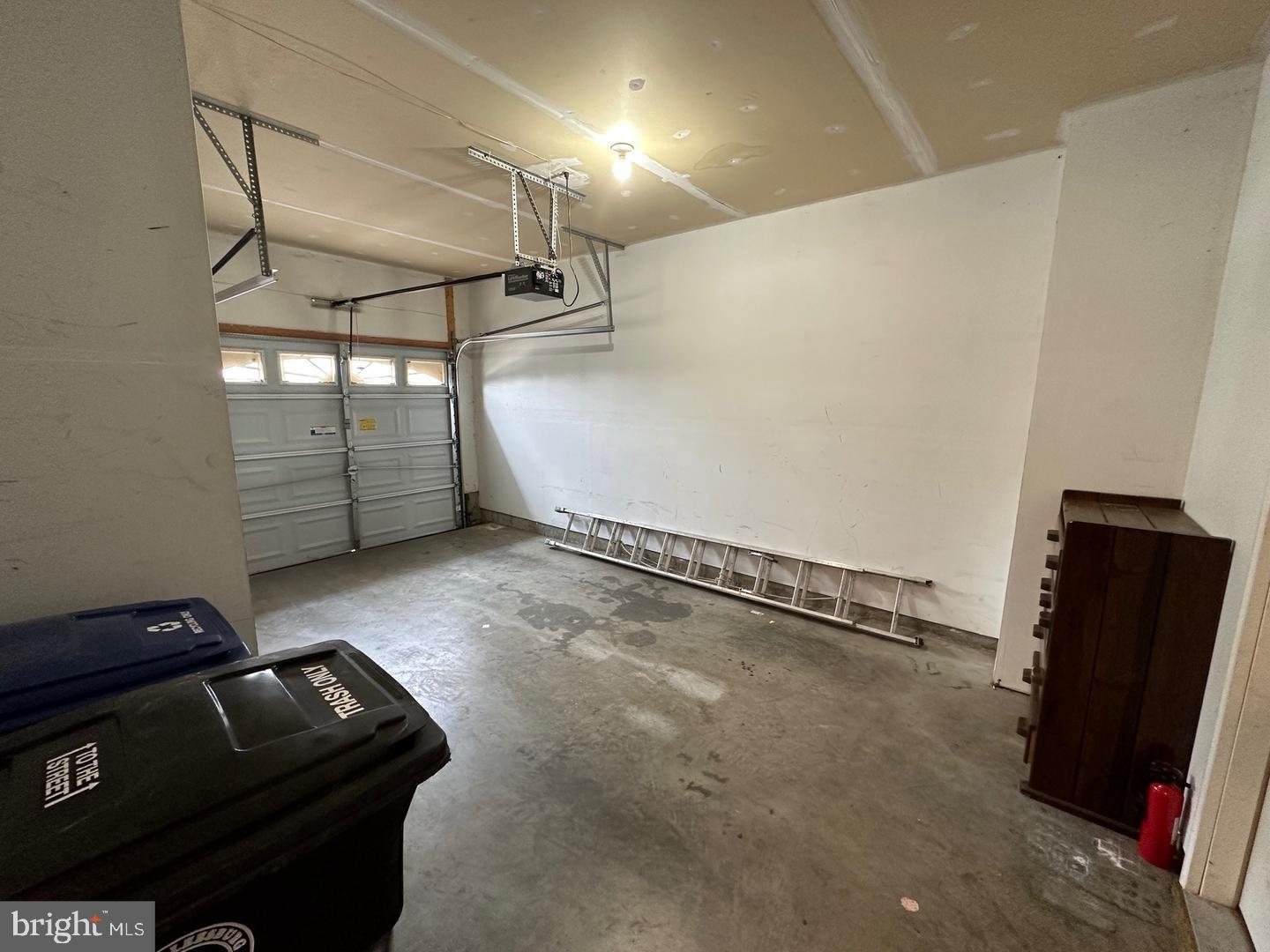 POTOMAC STATION - Residential Lease