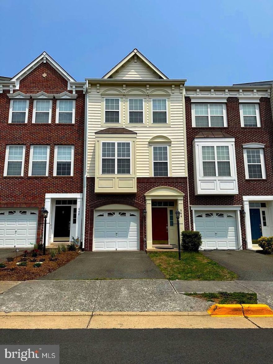 Welcome to this beautiful townhome located in the highly sought-after Potomac Station community in Leesburg, VA! This fully finished 3-level home boasts numerous features that you'll love. As you step inside, you'll notice the hardwood floors throughout the main level, which lead to an open and inviting living area. The kitchen features stainless steel appliances, granite countertops, a breakfast bar, and gorgeous maple cabinets that provide ample storage space for all of your cooking essentials. The adjacent dining area is perfect for enjoying a meal with your family. Upstairs, you'll find a spacious primary bedroom with a vaulted ceiling, walk-in closet, and an en-suite bathroom that features a soaking tub, a separate shower, and double vanities. The large second bedroom also has an en-suite bathroom with plenty of natural light and closet space. The lower level of the home features a spacious rec room that can be used as a family room, playroom, or home office, and access to the fully fenced backyard. You'll love to grill on the large deck off of the kitchen overlooking the backyard. This townhome is situated in a great location, with easy access to schools, shopping, and restaurants - walk to stores and restaurants. Potomac Station also offers a variety of amenities, including a pool and walking trails, making it the perfect place to call home.