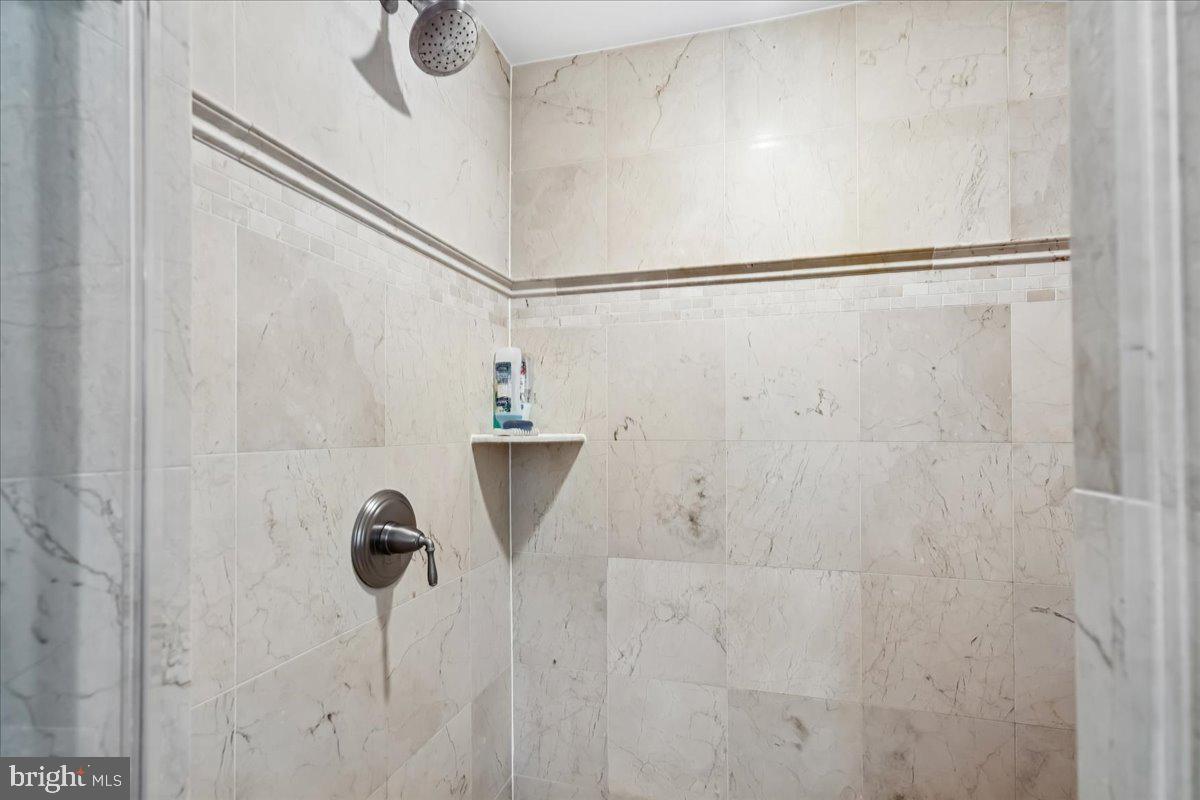 COLUMBIA FOREST - Residential