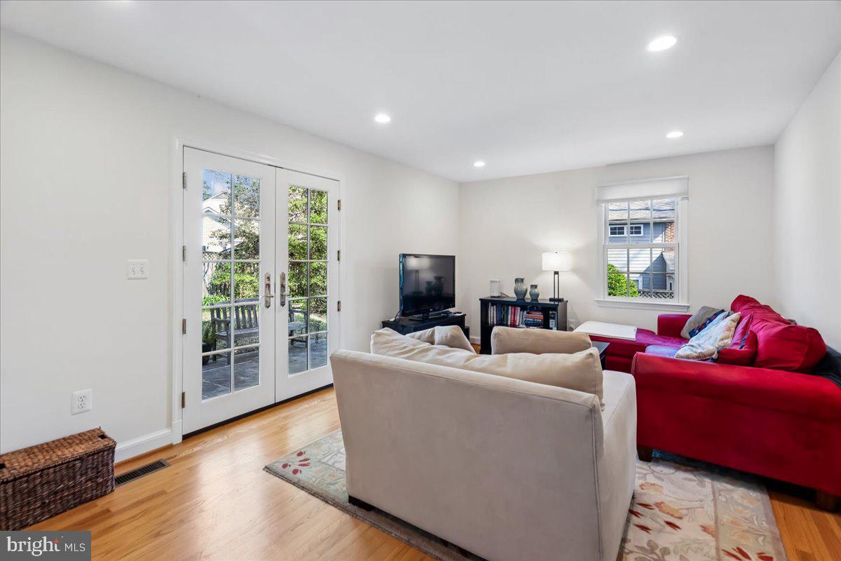 COLUMBIA FOREST - Residential