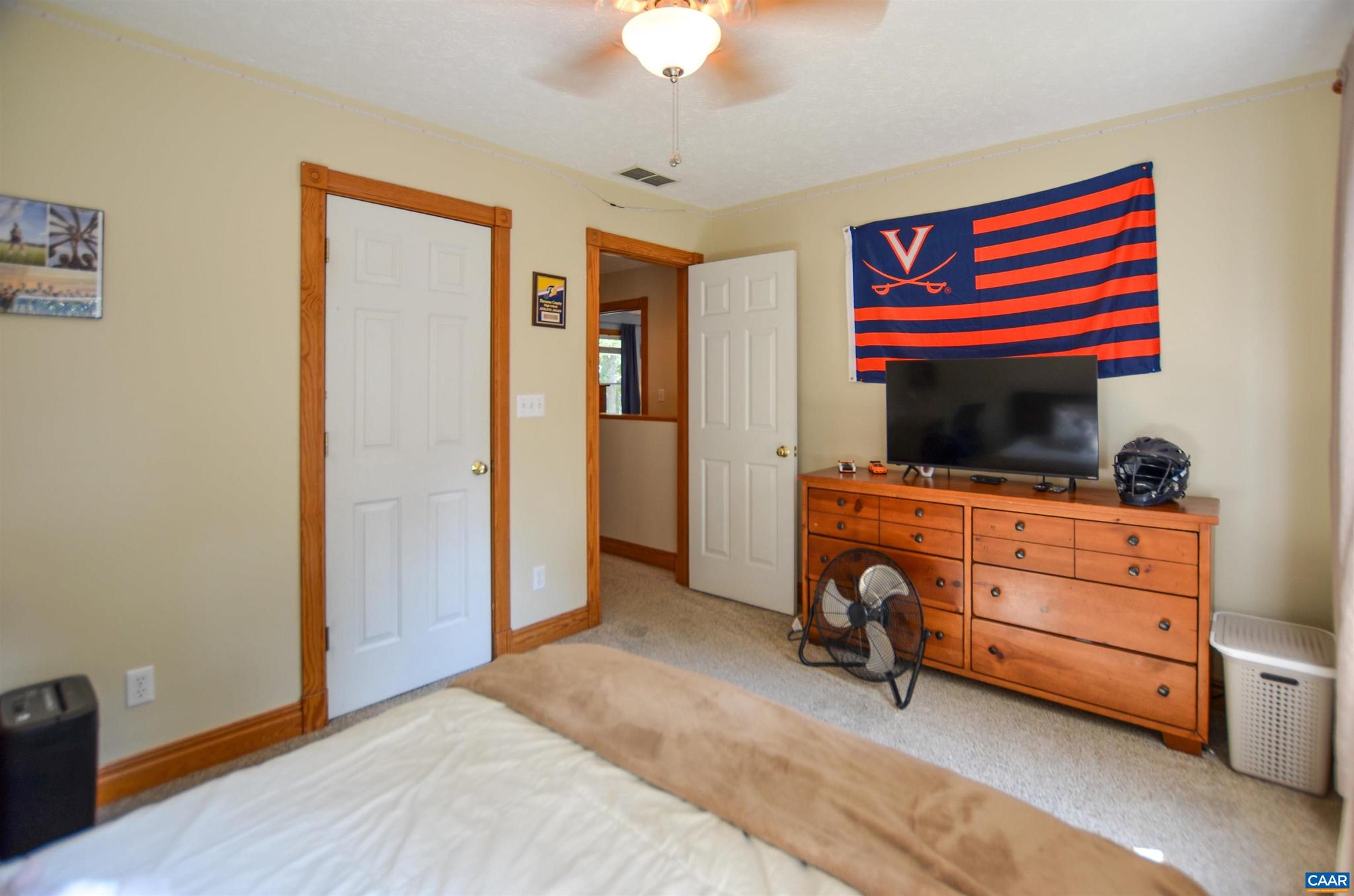 LAKE MONTICELLO - Residential