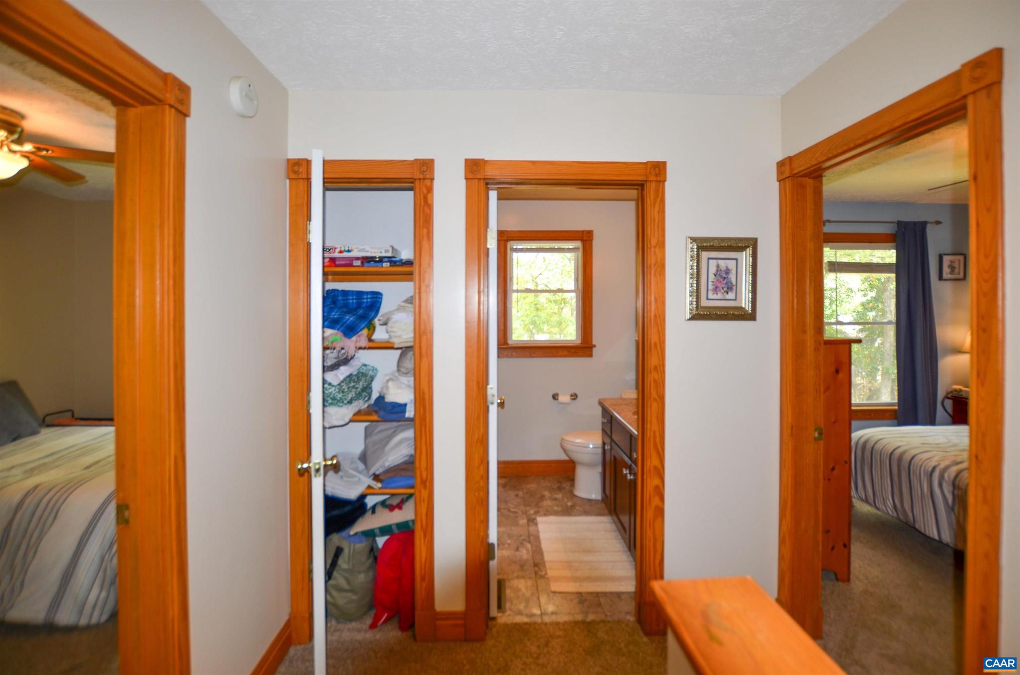 LAKE MONTICELLO - Residential