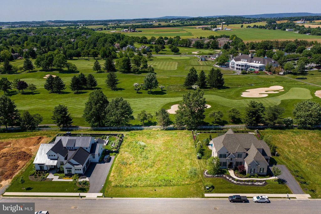 Photo of 669 Fleetwood Drive, Lititz, PA 17543 (MLS # PALA2012164)