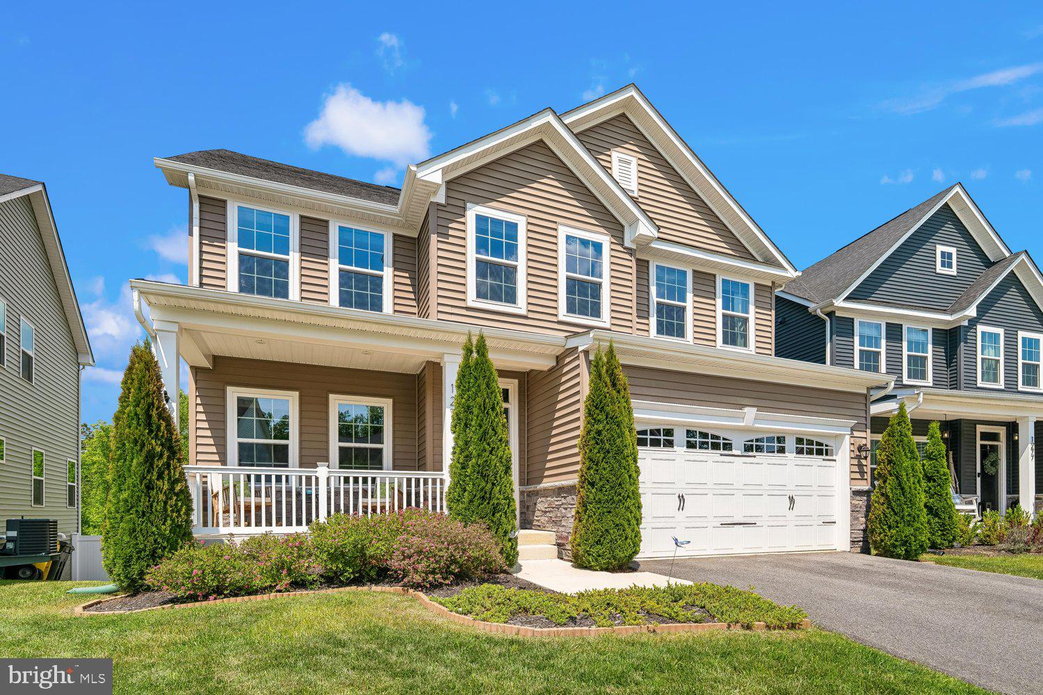 TWO RIVERS - Residential