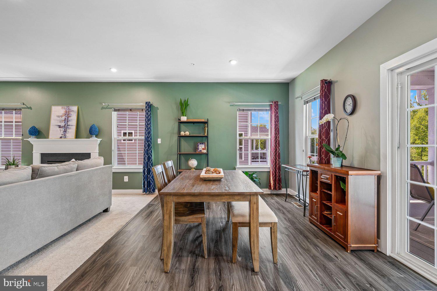 TWO RIVERS - Residential