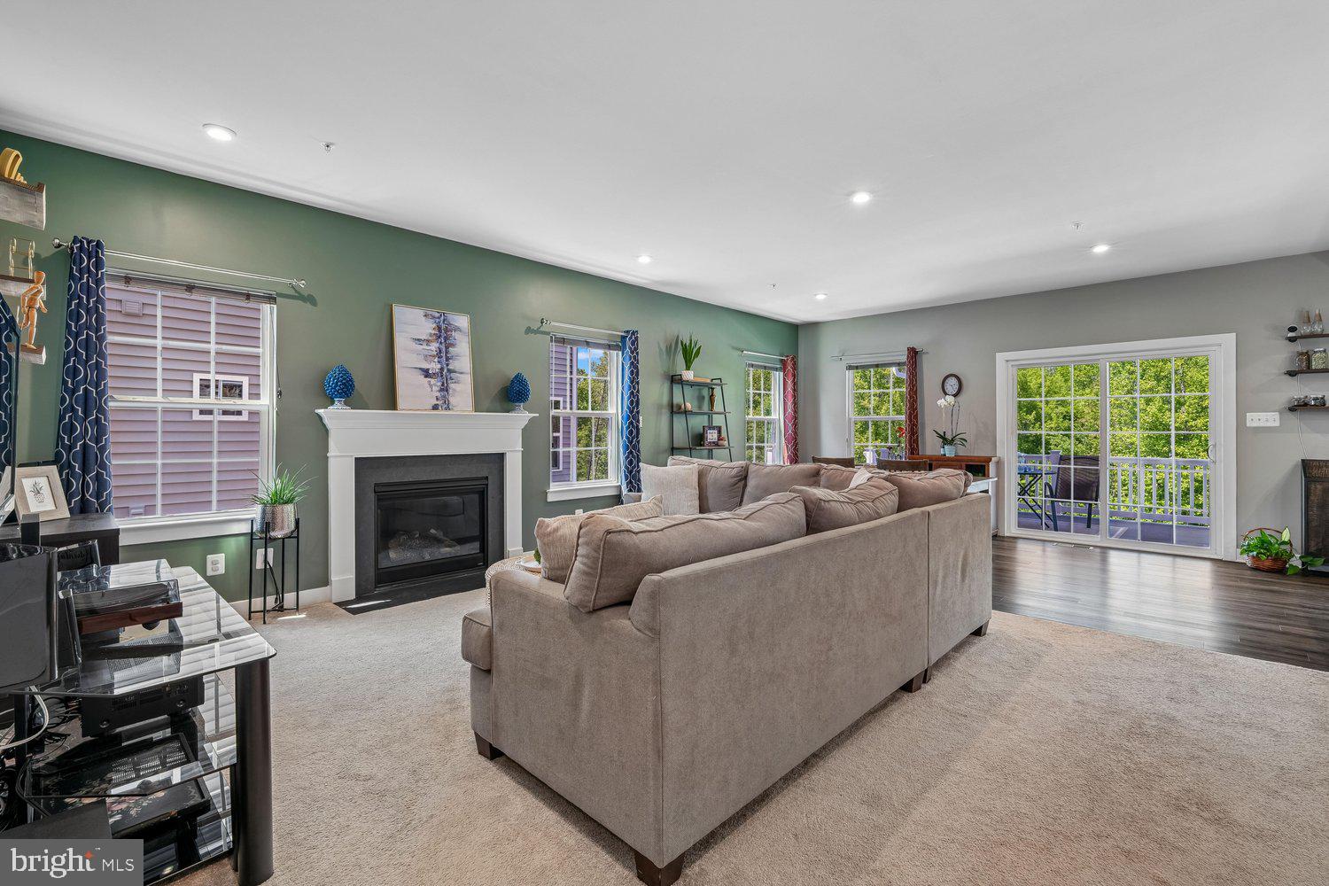 TWO RIVERS - Residential