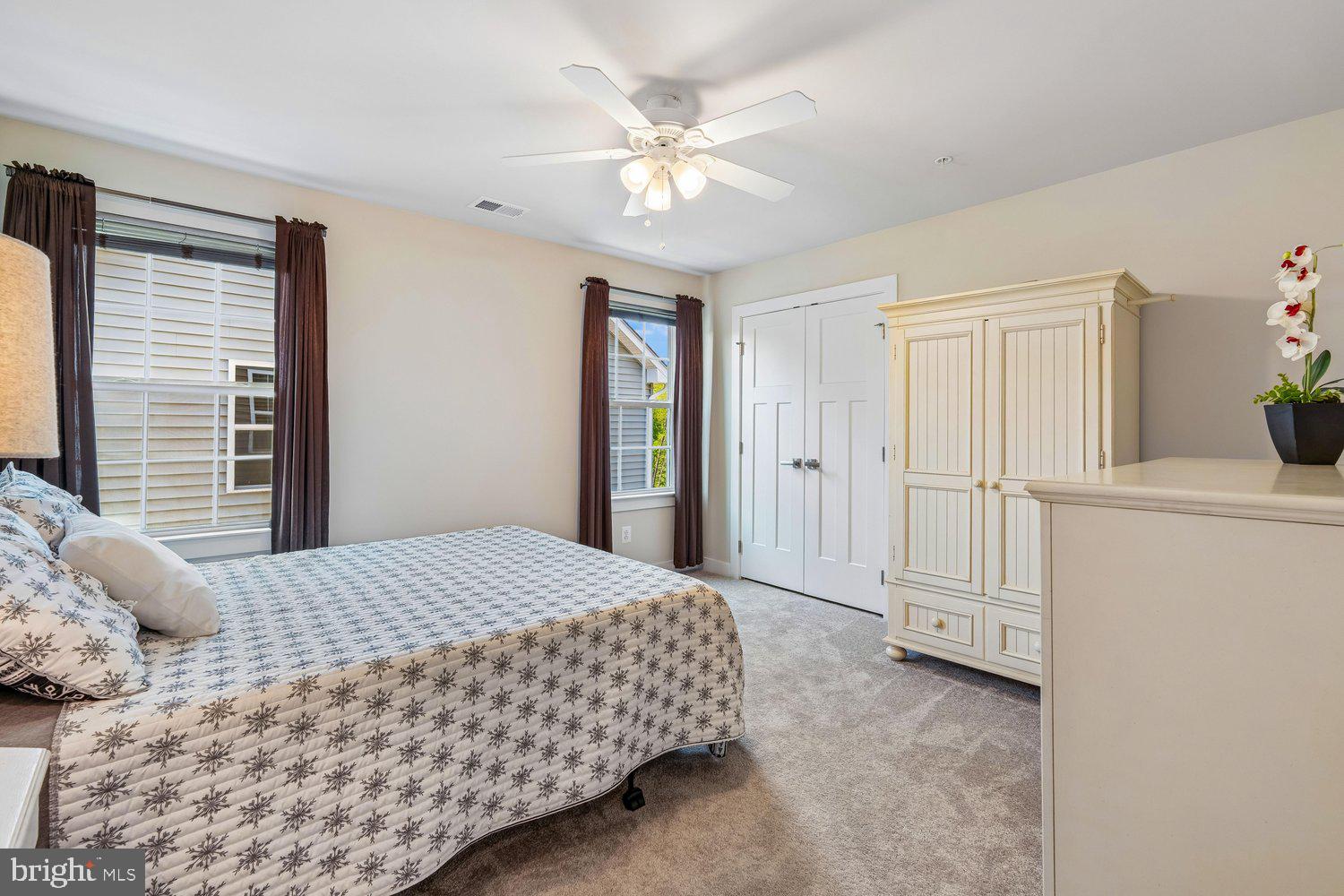 TWO RIVERS - Residential