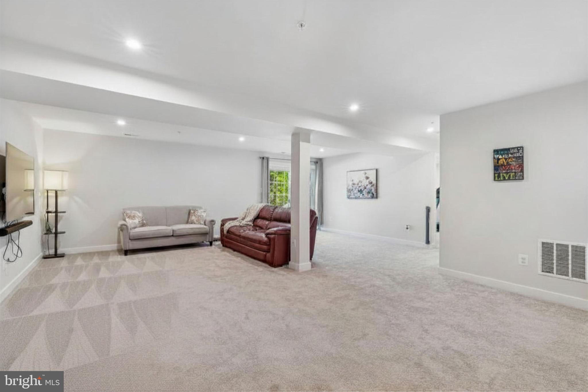 TWO RIVERS - Residential