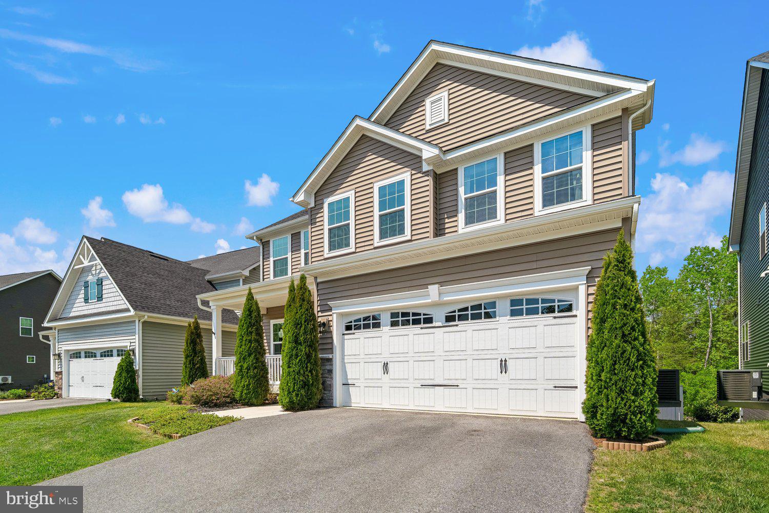 TWO RIVERS - Residential
