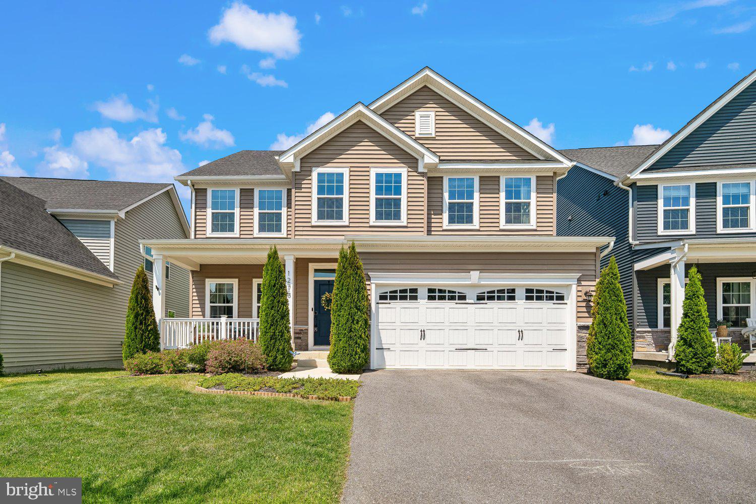 TWO RIVERS - Residential