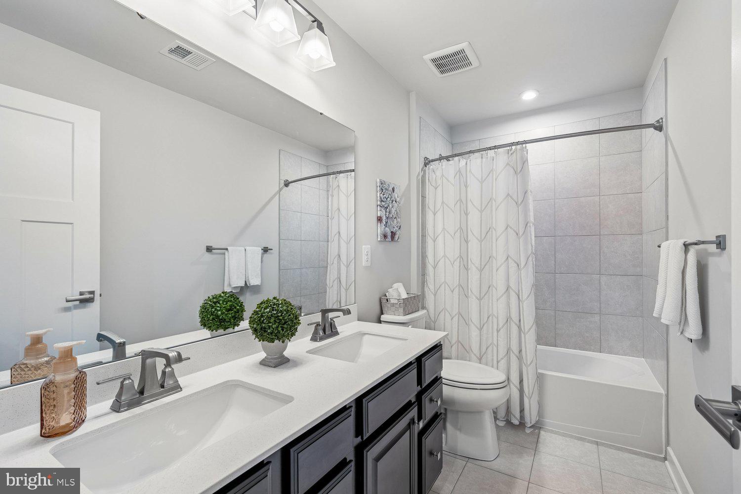 TWO RIVERS - Residential