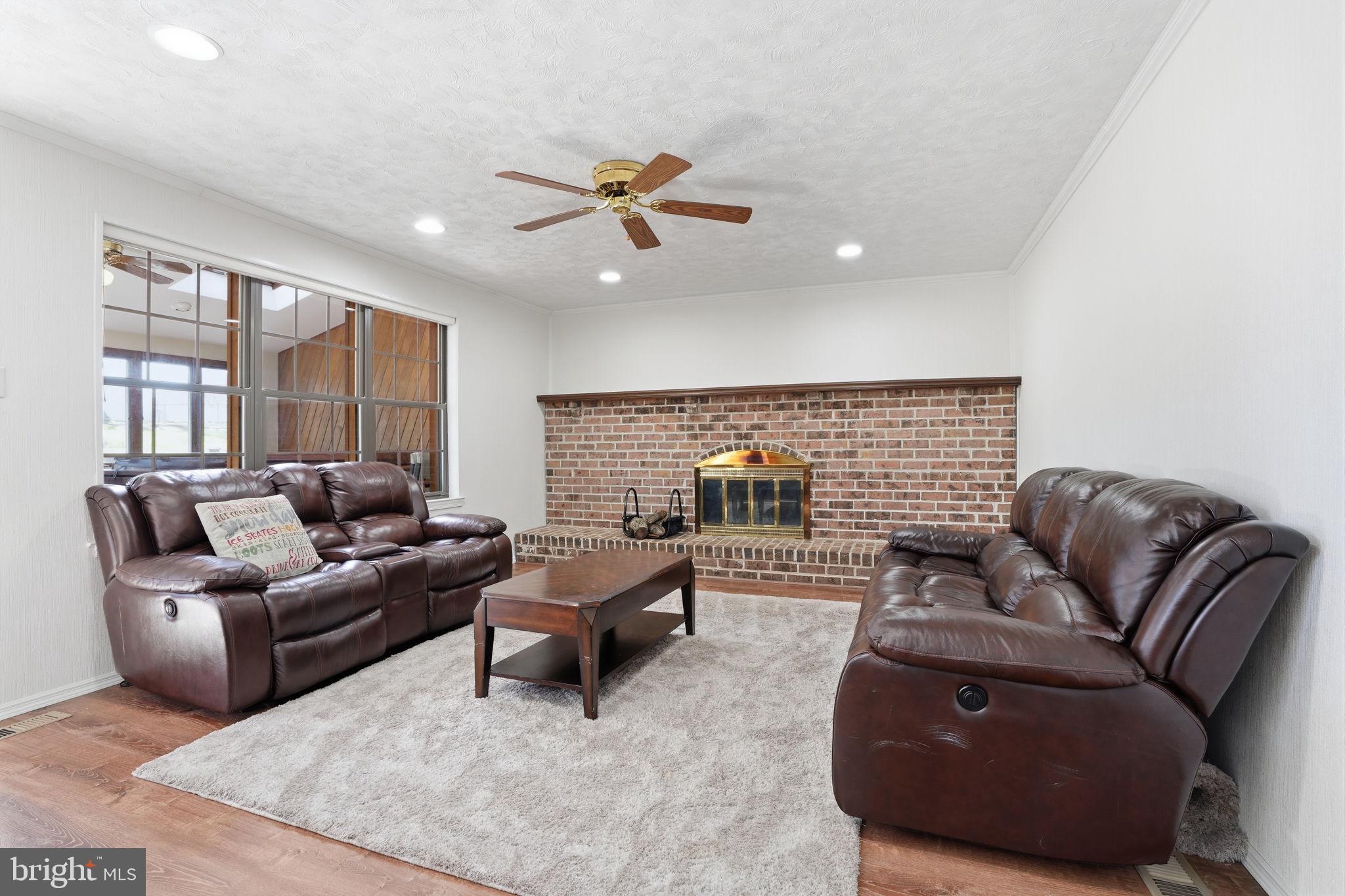 WOODLYN CROSSING - Residential